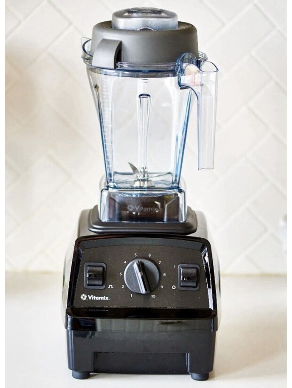 Vitamix E310 Explorian Blender Professional-Grade, 48 Oz. Container Black new!